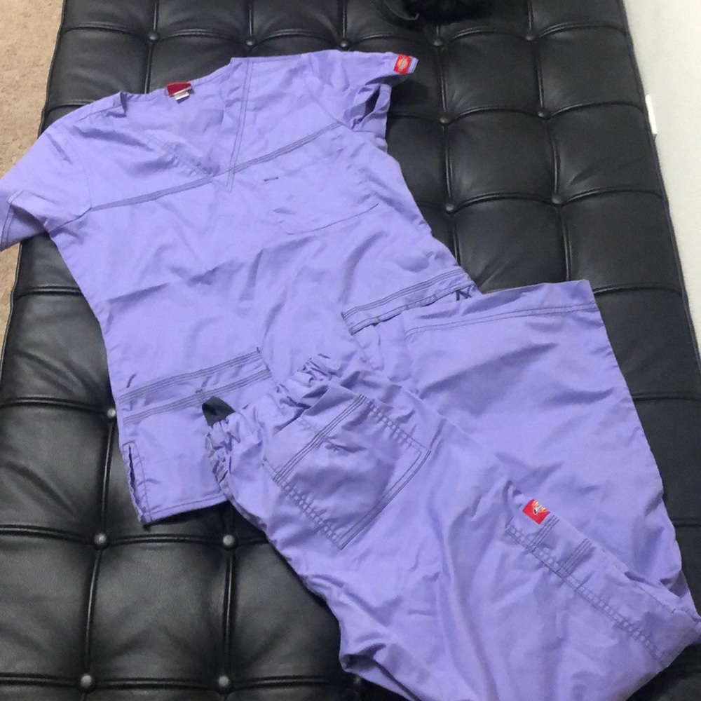 Women’s scrub set
